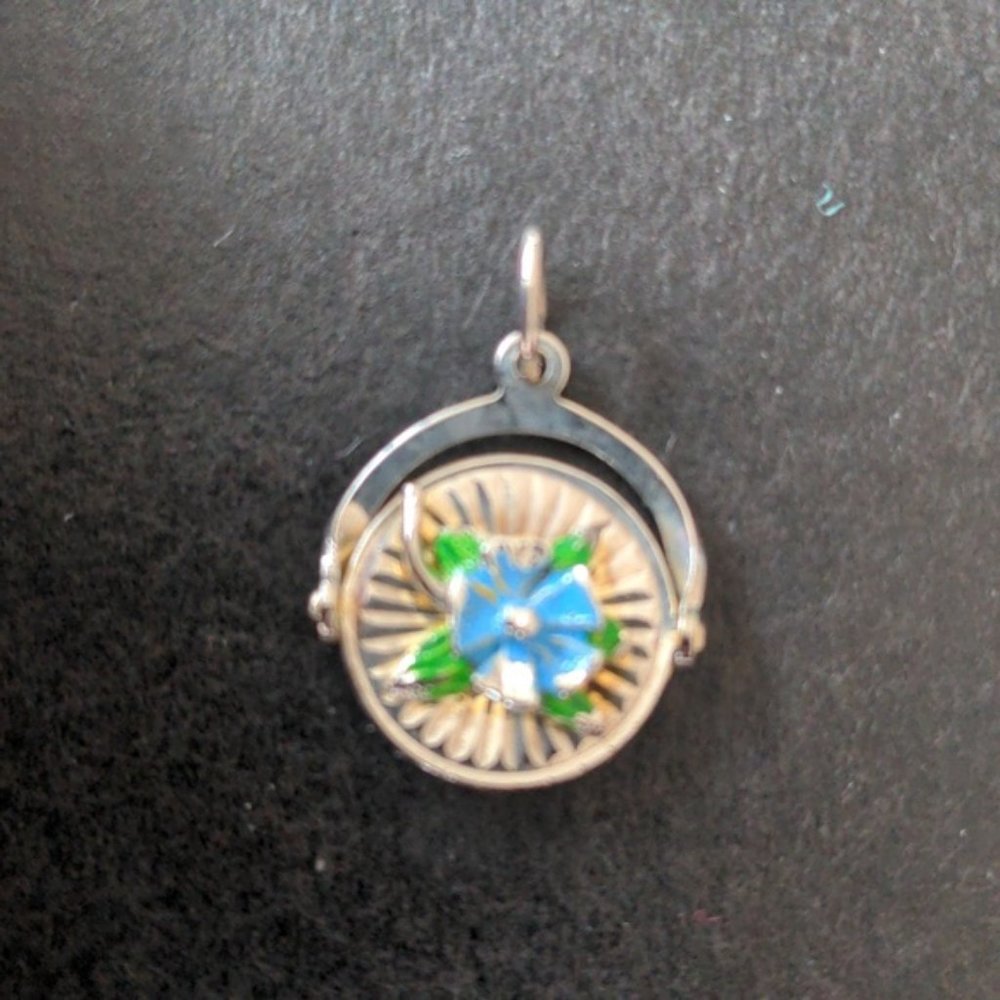 Vintage Forget Me Not Alaska silver tone delicate dainty pendant